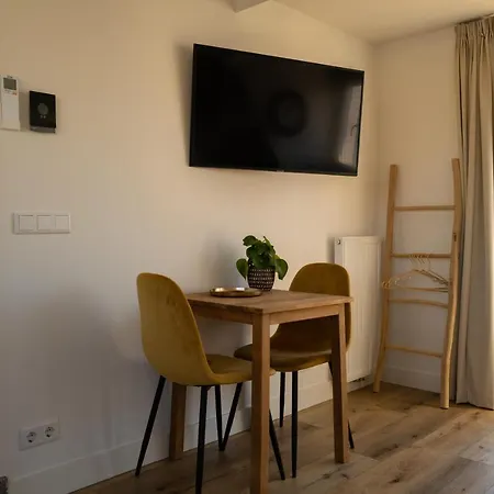 Sea Street Apartment